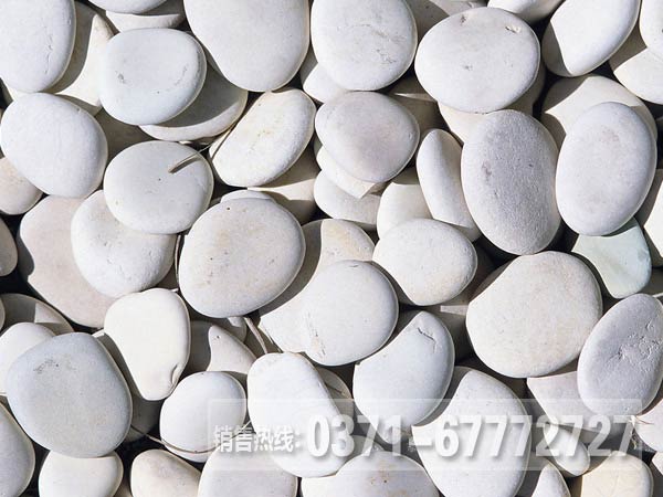 鵝卵石破碎機(jī)每小時(shí)處理多少噸鵝卵石？