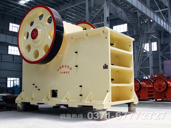 顎式粉碎機(jī)顎板、肘板和邊護(hù)板哪種好？