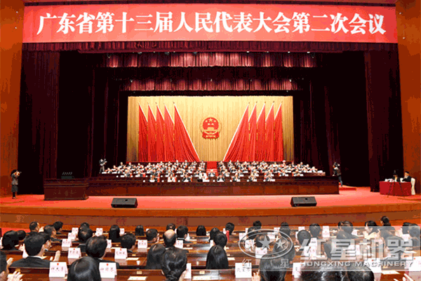 大型流動粉碎石頭一體機多少錢一臺？