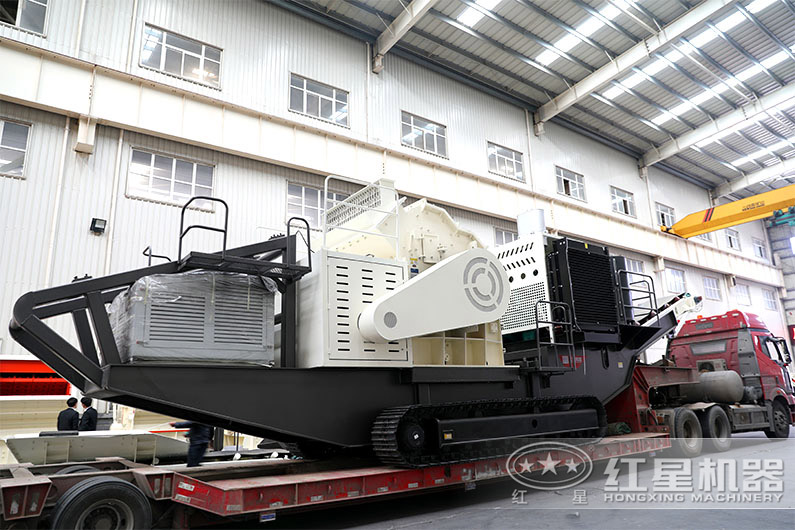 山東又一移動(dòng)河卵石制砂機(jī)裝車發(fā)貨，即將奔赴夜場