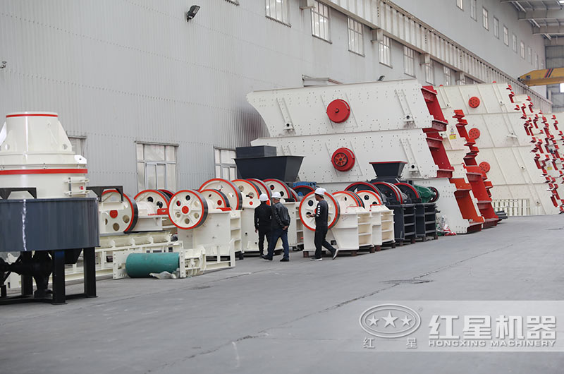 客戶(hù)來(lái)廠考察46顎式破碎機(jī)